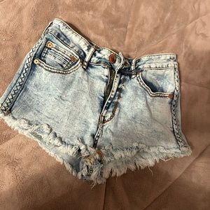 Kendall & Kylie Shorts Women's Light Blue Acid Wash Denim
